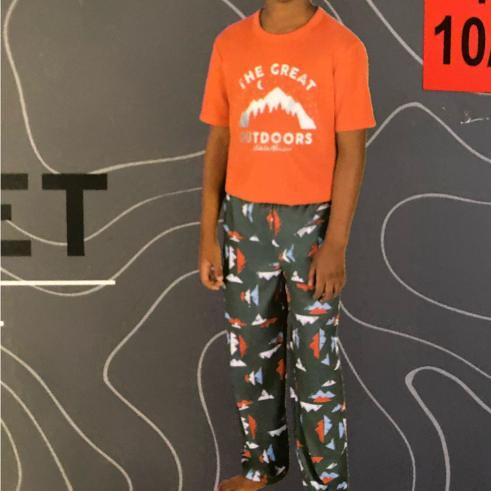 NWT Eddie Bauer youth 4-piece Sleepwear Set, army green, grey and burnt orange